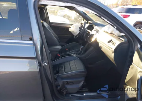 2024 Volkswagen Tiguan 2.0T Sel R-Line z USA, uszkodzony, nr VIN 3VV4B7AX4RM016312